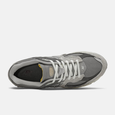 NEW BALANCE 2002 R